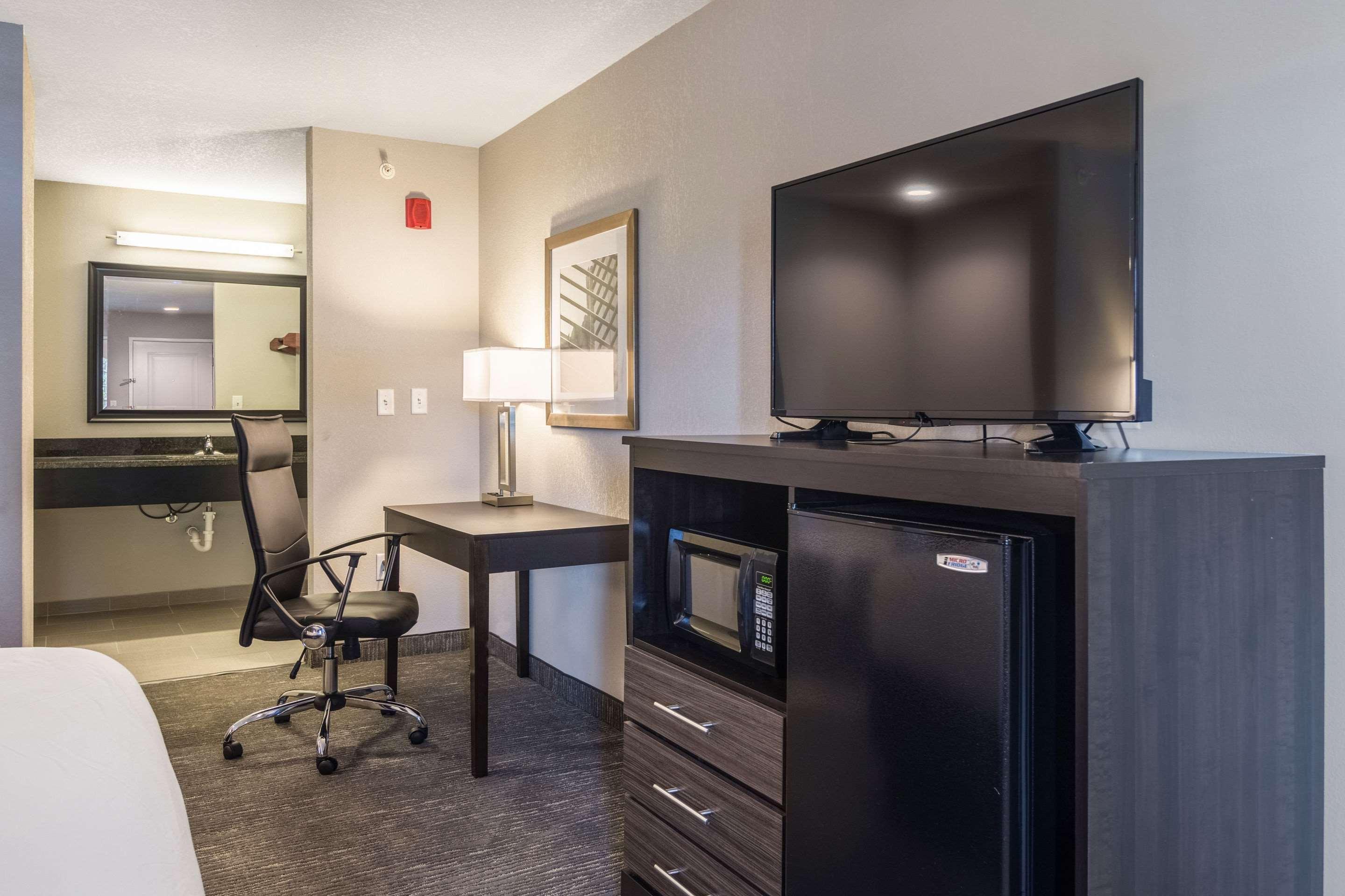 Econo Lodge Inn & Suites North Little Rock Near Riverfront Ngoại thất bức ảnh