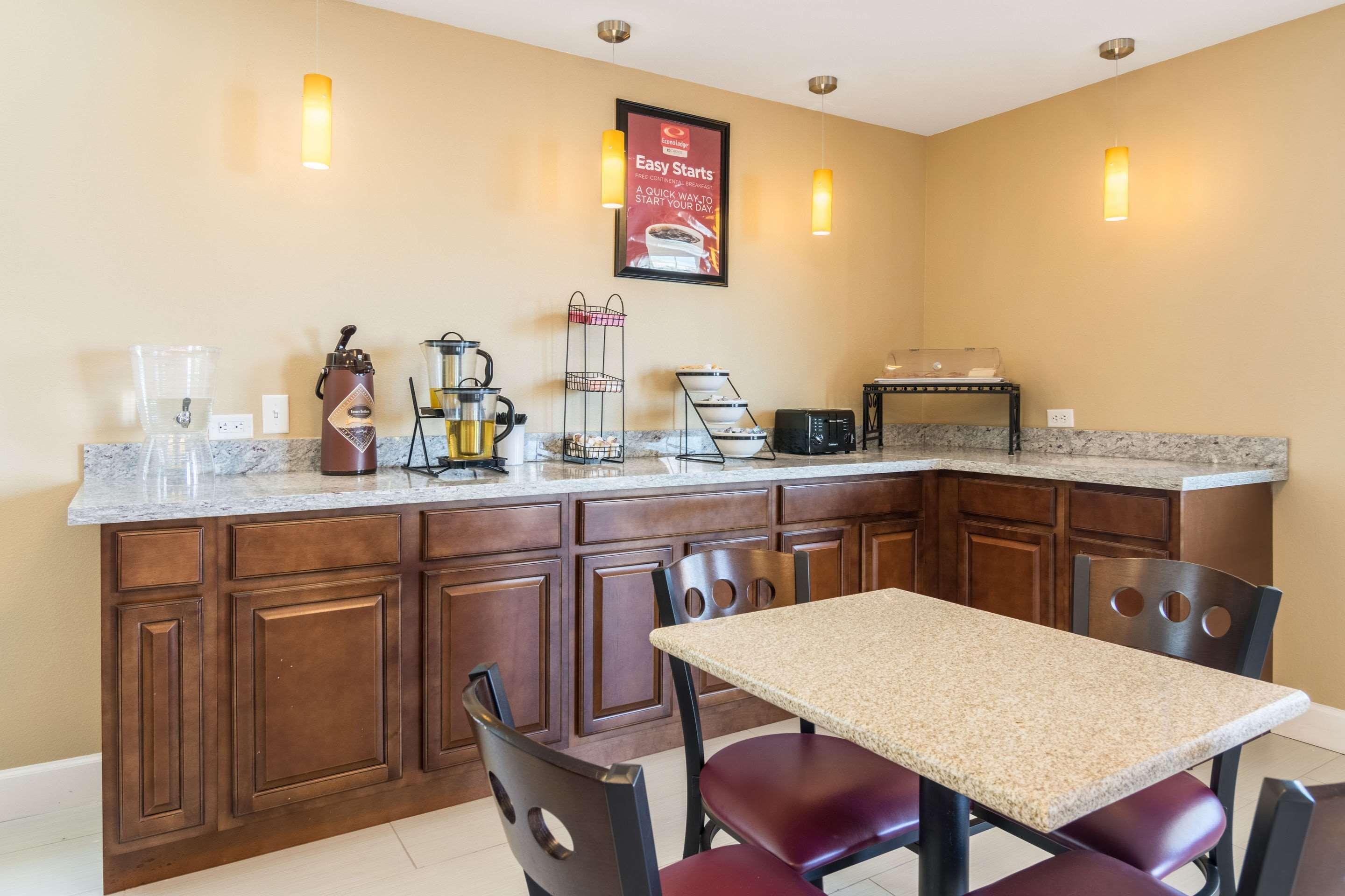 Econo Lodge Inn & Suites North Little Rock Near Riverfront Ngoại thất bức ảnh